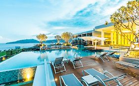 Crest Resort And Pool Villas